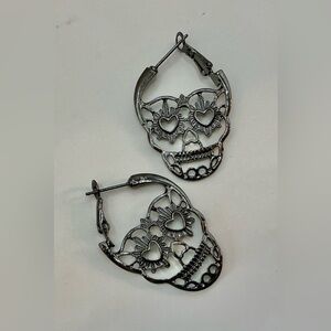GUNMETAL SUGAR SKULL DANGLE PIERCED EARRINGS DIA LOS MEURTOS DAY OF DEAD